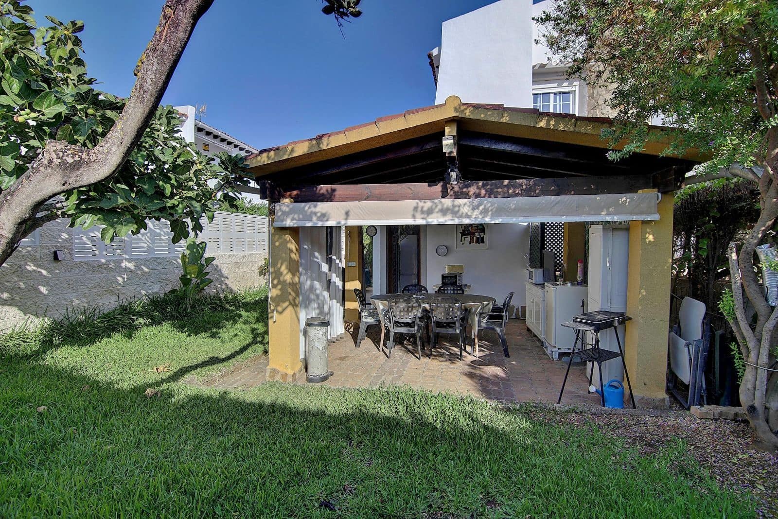 Bungalow de 2 habitaciones en Calpe / Calp en venta con piscina garaje - 260.000 € (Ref: 10108627)