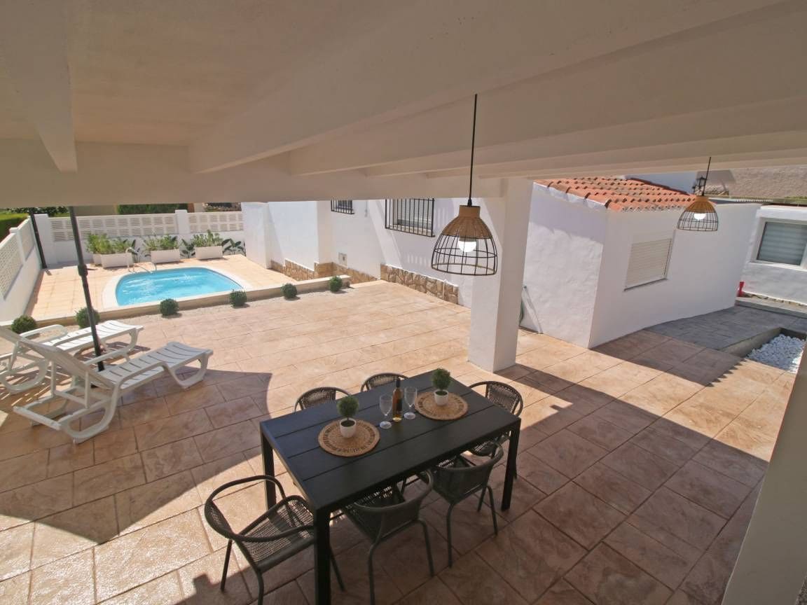 2 soveværelse Villa til salg i Calpe / Calp med swimmingpool garage - € 368.000 (Ref: 10127629)