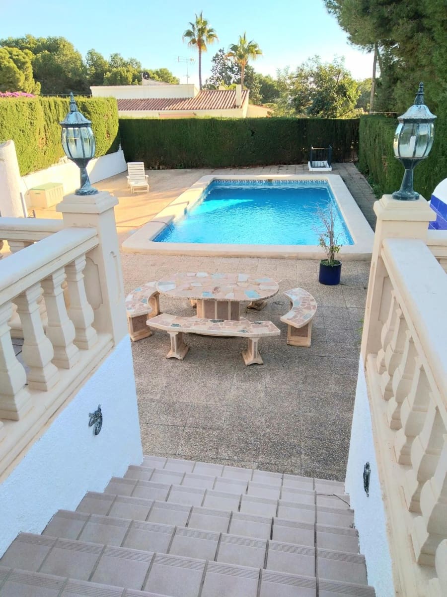 4 Zimmer Villa zu verkaufen in Calpe / Calp mit Pool Garage - 650.000 € (Ref: 5586018)