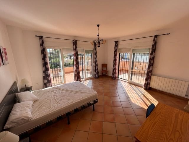 4 slaapkamer Villa te koop in Calpe / Calp met zwembad garage - € 672.000 (Ref: 5586125)