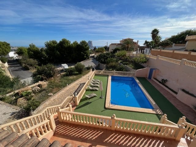 4 slaapkamer Villa te koop in Calpe / Calp met zwembad garage - € 672.000 (Ref: 5586125)