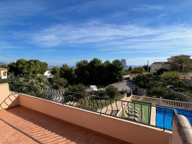 4 slaapkamer Villa te koop in Calpe / Calp met zwembad garage - € 672.000 (Ref: 5586125)