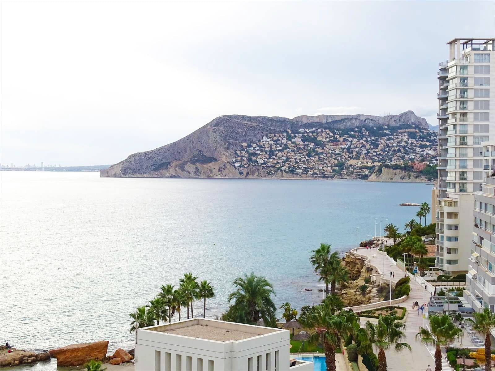 2 bedroom Apartment for sale in Calpe / Calp with garage - € 550,000 (Ref: 7935265)