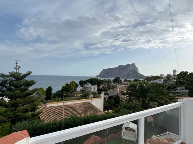 4 bedroom Villa for sale in Calpe / Calp with pool garage - € 999,999 (Ref: 7935266)