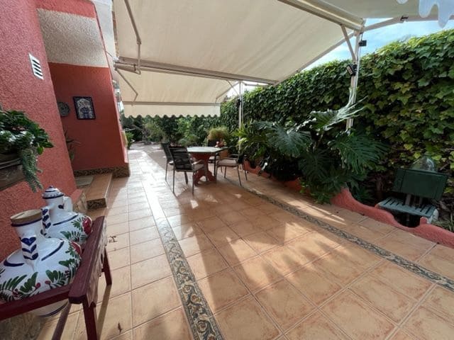 4 bedroom Villa for sale in Calpe / Calp with pool garage - € 999,999 (Ref: 7935266)