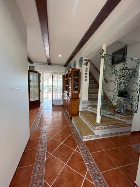 4 bedroom Villa for sale in Calpe / Calp with pool garage - € 999,999 (Ref: 7935266)