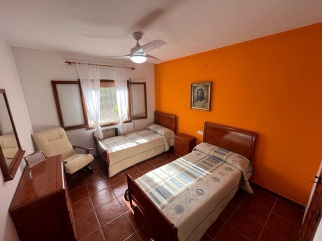 4 bedroom Villa for sale in Calpe / Calp with pool garage - € 999,999 (Ref: 7935266)