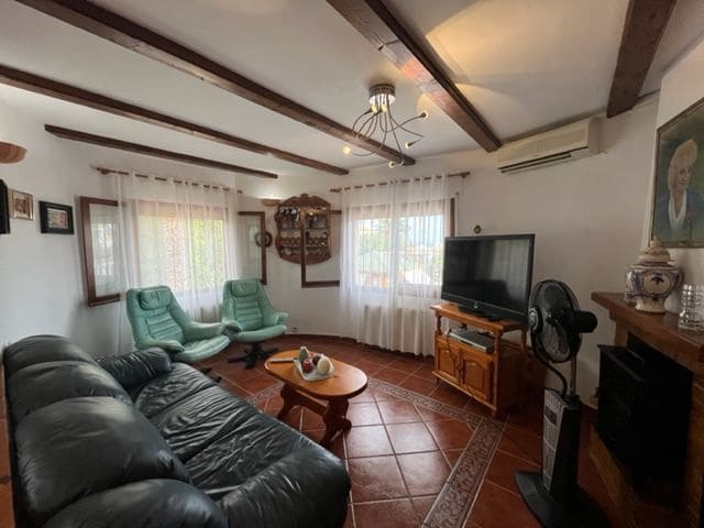 4 bedroom Villa for sale in Calpe / Calp with pool garage - € 999,999 (Ref: 7935266)