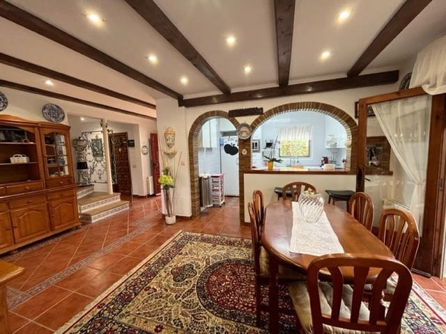 4 bedroom Villa for sale in Calpe / Calp with pool garage - € 999,999 (Ref: 7935266)