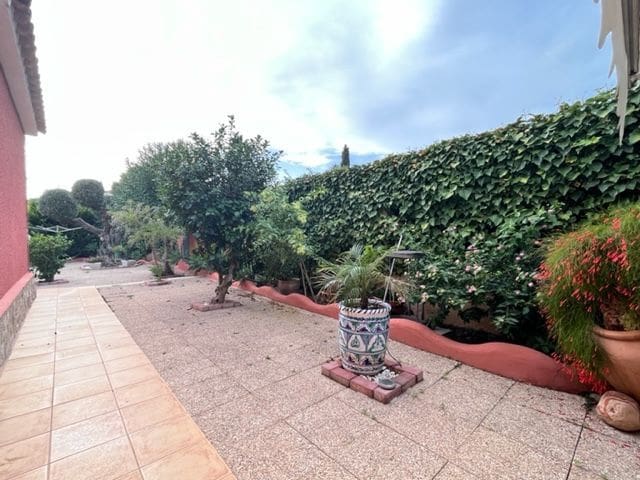 4 bedroom Villa for sale in Calpe / Calp with pool garage - € 999,999 (Ref: 7935266)