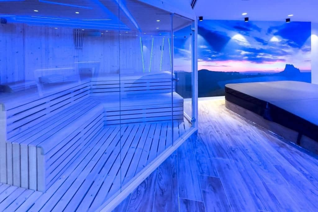 4 soverom Villa til salgs i Calpe / Calp med svømmebasseng garasje - € 2 850 000 (Ref: 7935296)