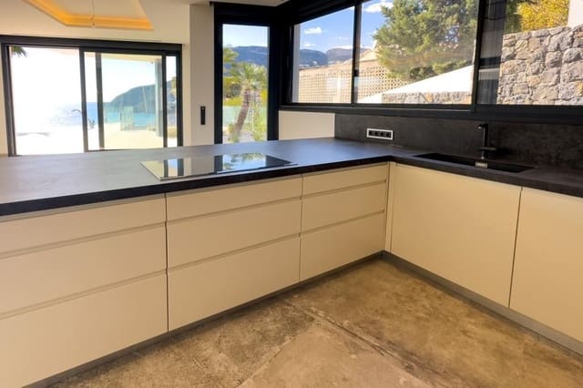 4 makuuhuone Huvila myytävänä paikassa Canuta, Calpe / Calp mukana uima-altaan 
autotalli - 2 850 000 € (Ref: 7935296)