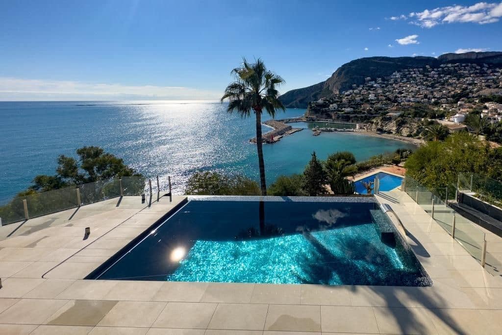 4 soverom Villa til salgs i Calpe / Calp med svømmebasseng garasje - € 2 850 000 (Ref: 7935296)