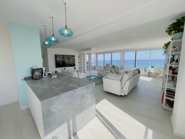 2 Zimmer Penthouse zu verkaufen in Calpe / Calp mit Pool Garage - 1.050.000 € (Ref: 7935303)