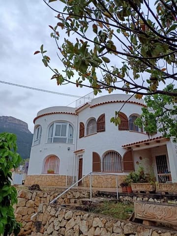 5 bedroom Villa for sale in Canuta, Calpe / Calp with pool garage - € 1,249,900 (Ref: 7935304)