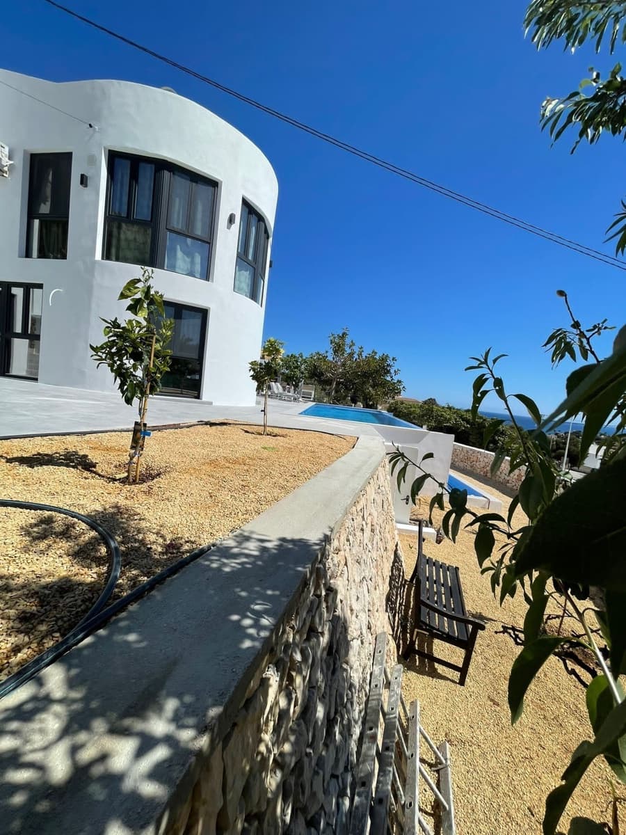 5 makuuhuone Huvila myytävänä paikassa Calpe / Calp mukana uima-altaan 
autotalli - 1 249 900 € (Ref: 7935304)