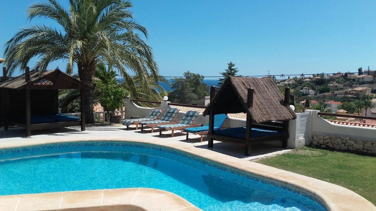 5 chambre Villa/Maison à vendre à Calpe / Calp avec piscine garage - 975 000 € (Ref: 7935305)