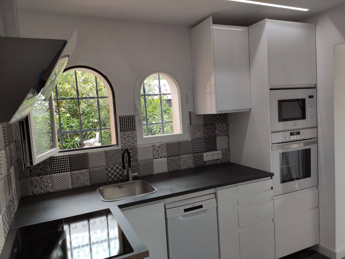 6 bedroom Villa for sale in Calpe / Calp with pool garage - € 845,000 (Ref: 7935338)