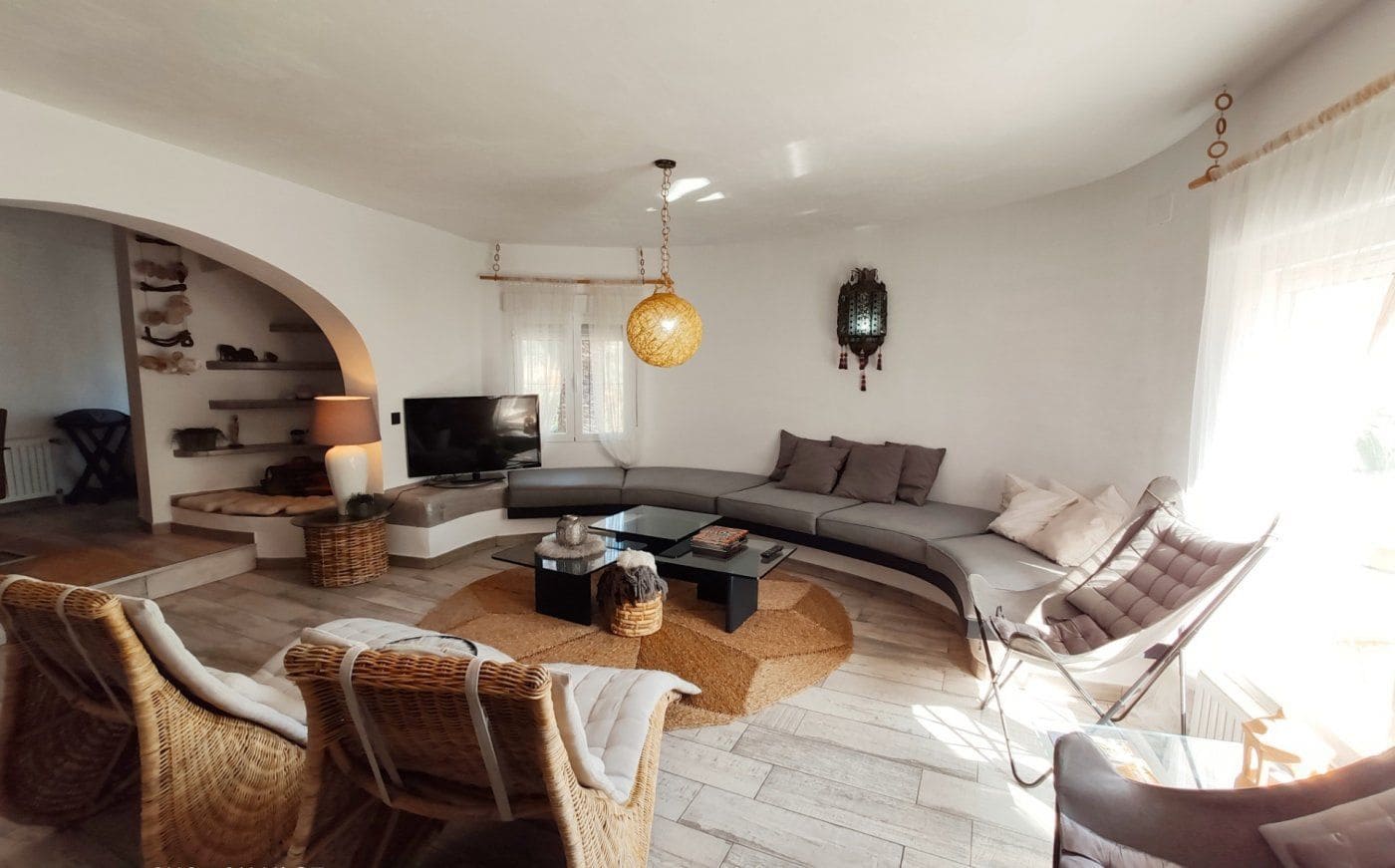 6 bedroom Villa for sale in Calpe / Calp with pool garage - € 845,000 (Ref: 7935338)