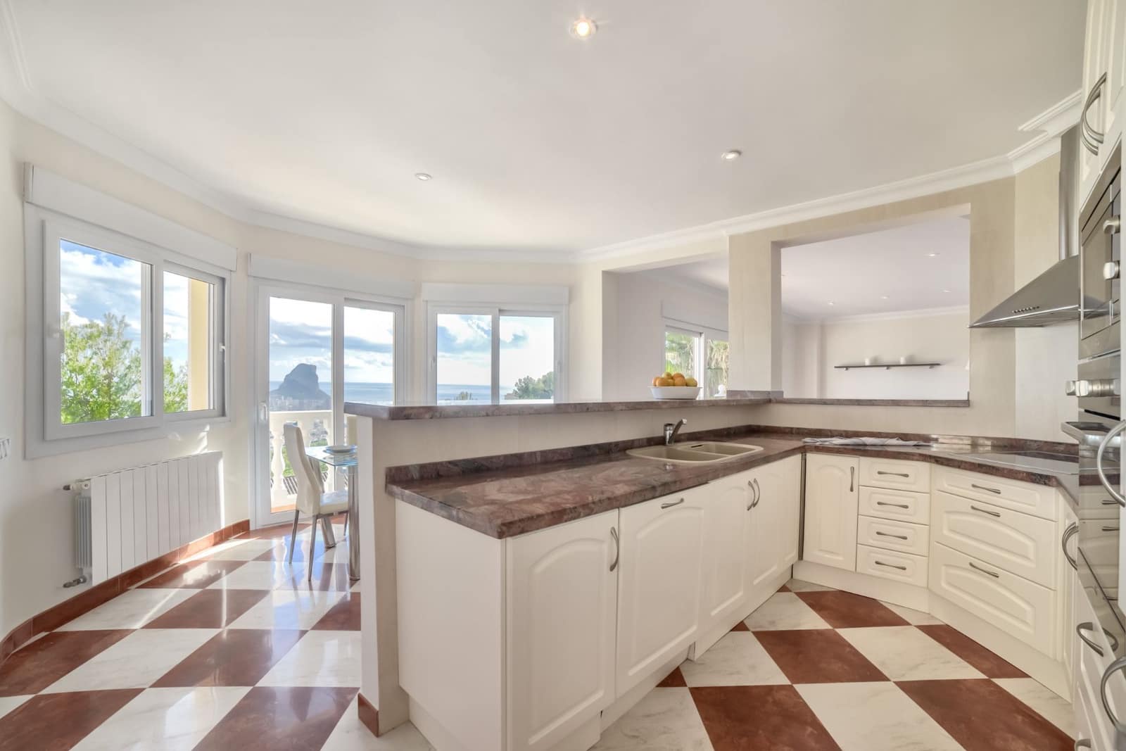 Chalet de 3 habitaciones en Calpe / Calp en venta con piscina - 695.000 € (Ref: 7935355)