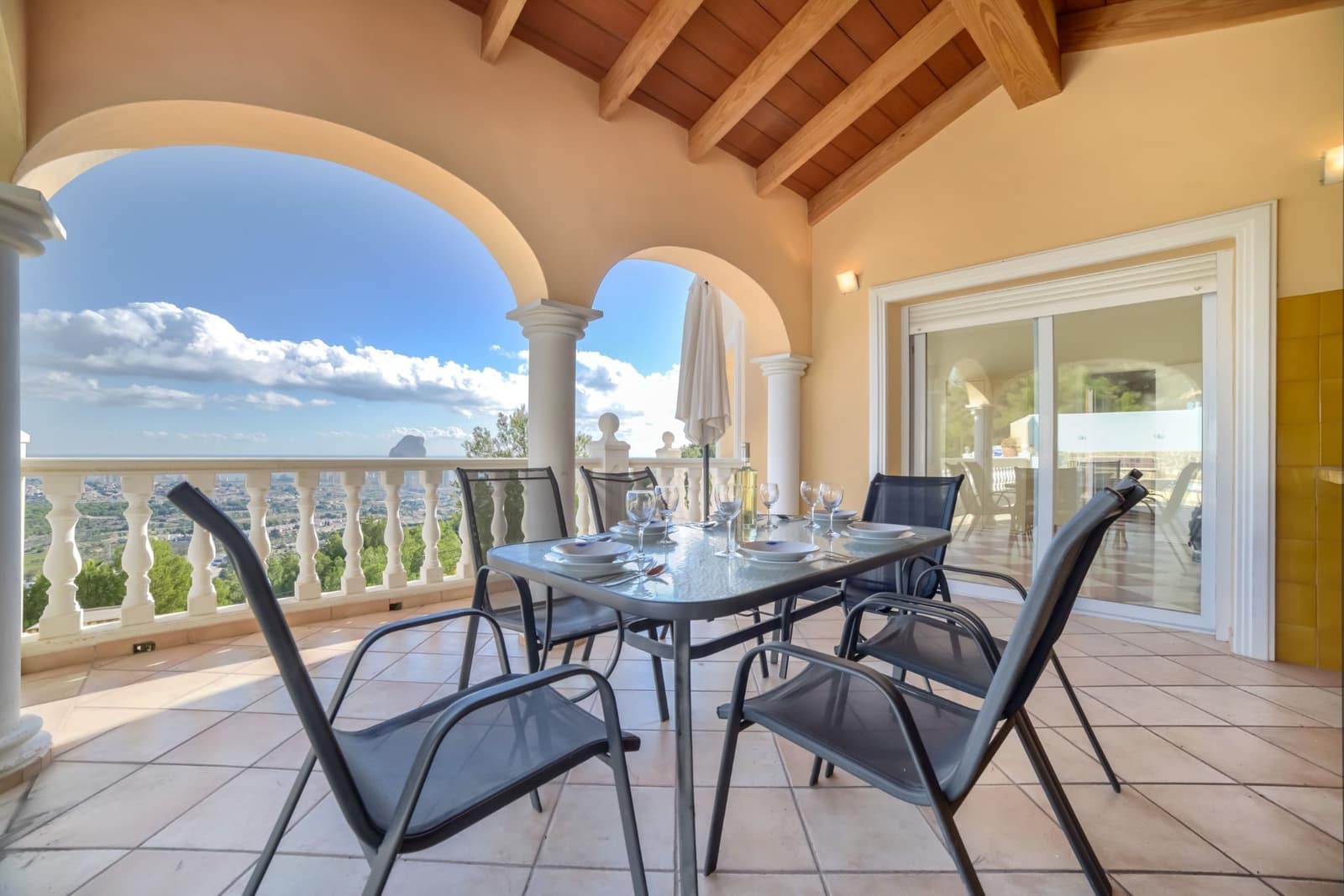 Chalet de 3 habitaciones en Calpe / Calp en venta con piscina - 695.000 € (Ref: 7935355)