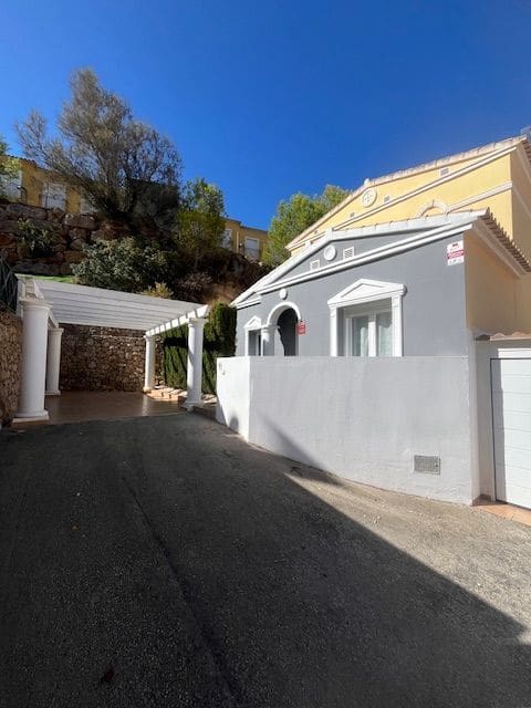 3 soverom Bungalow til salgs i Calpe / Calp med svømmebasseng garasje - € 475 000 (Ref: 8514217)