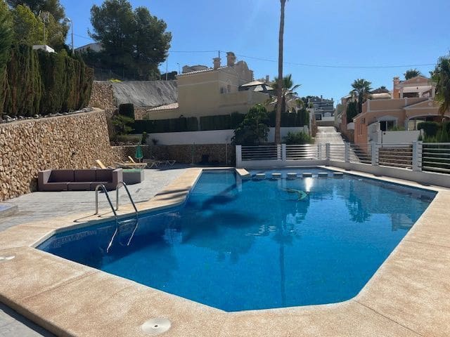 3 soverom Bungalow til salgs i Calpe / Calp med svømmebasseng garasje - € 475 000 (Ref: 8514217)