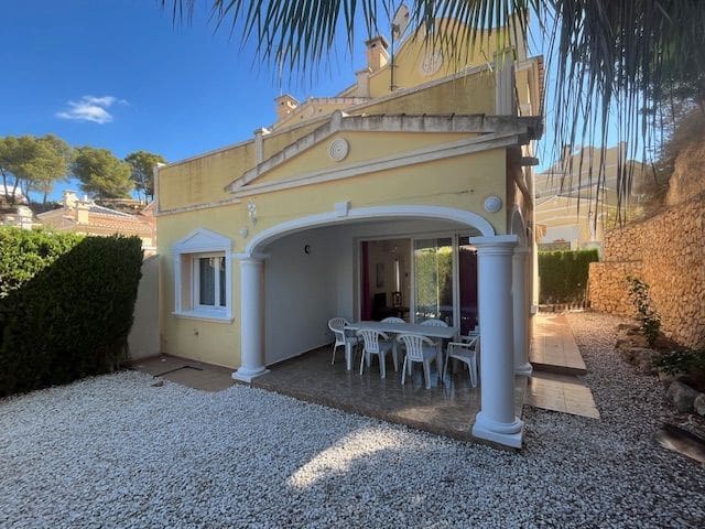 3 soverom Bungalow til salgs i Calpe / Calp med svømmebasseng garasje - € 475 000 (Ref: 8514217)