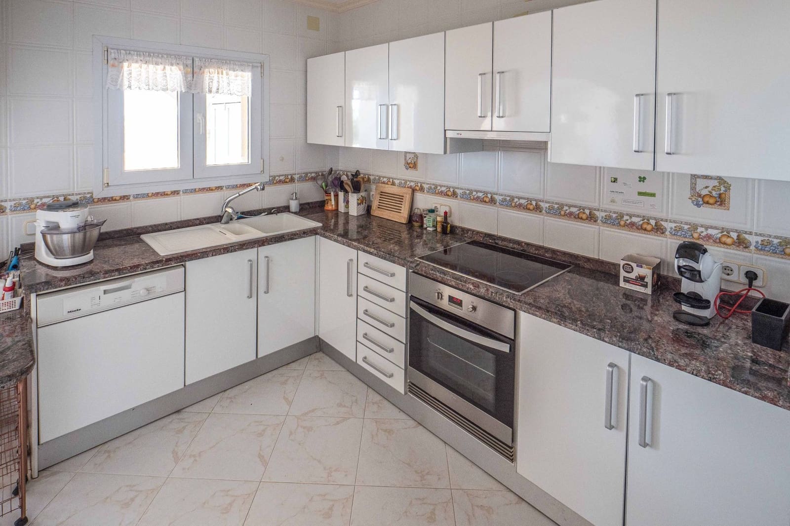 3 bedroom Villa for sale in Calpe / Calp with pool garage - € 950,000 (Ref: 8538154)