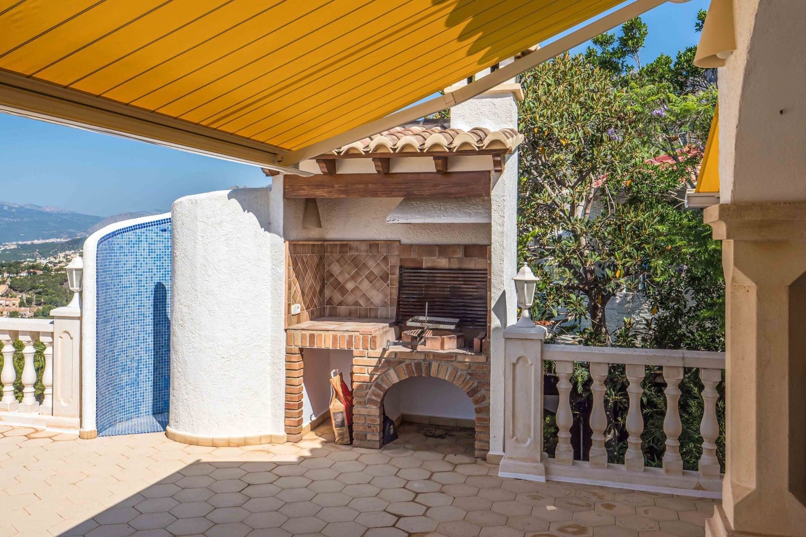 3 bedroom Villa for sale in Calpe / Calp with pool garage - € 950,000 (Ref: 8538154)