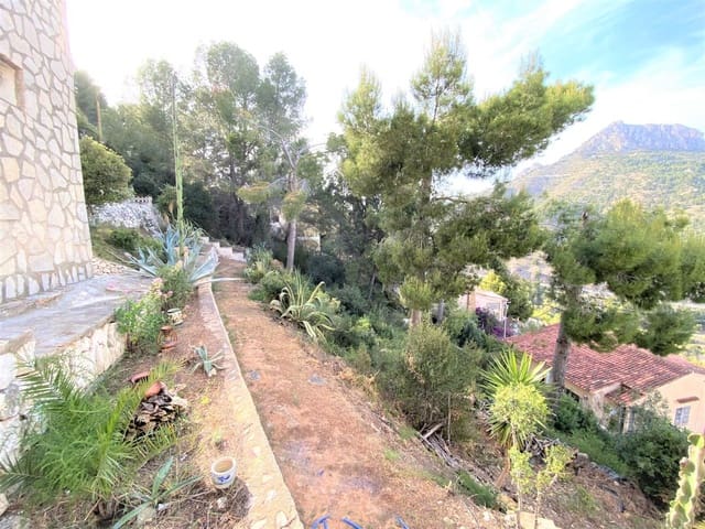 4 bedroom Villa for sale in Maryvilla, Calpe / Calp with pool garage - € 498,000 (Ref: 8601324)