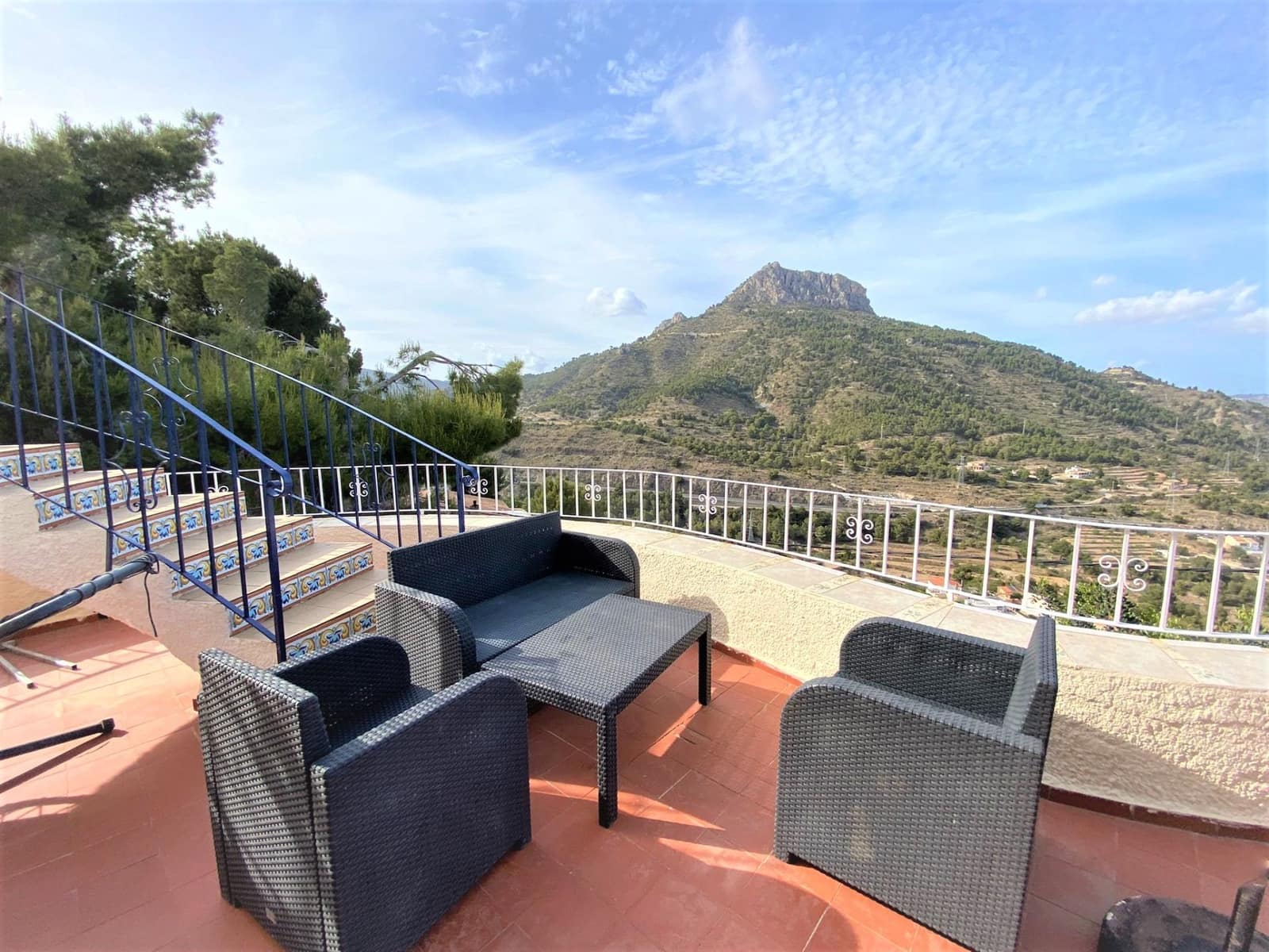 4 makuuhuone Huvila myytävänä paikassa Calpe / Calp mukana uima-altaan 
autotalli - 498 000 € (Ref: 8601324)