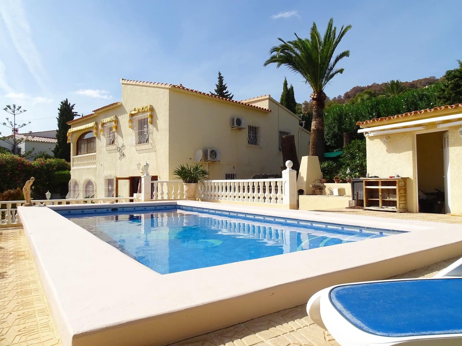 3 slaapkamer Villa te koop in Calpe / Calp met zwembad garage - € 490.000 (Ref: 8679496)