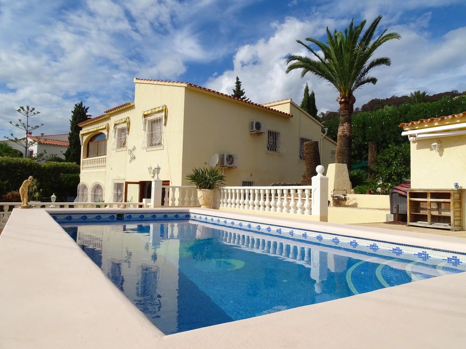 3 slaapkamer Villa te koop in Calpe / Calp met zwembad garage - € 490.000 (Ref: 8679496)