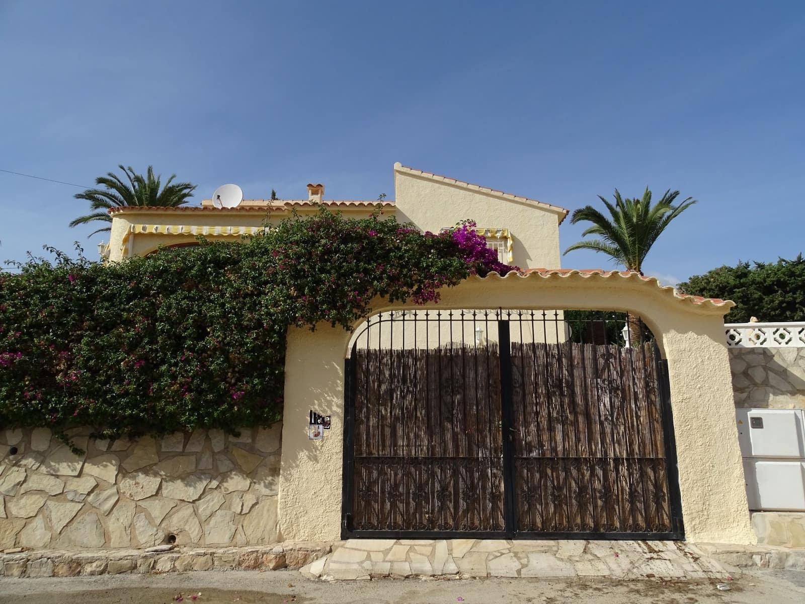 3 slaapkamer Villa te koop in Calpe / Calp met zwembad garage - € 490.000 (Ref: 8679496)