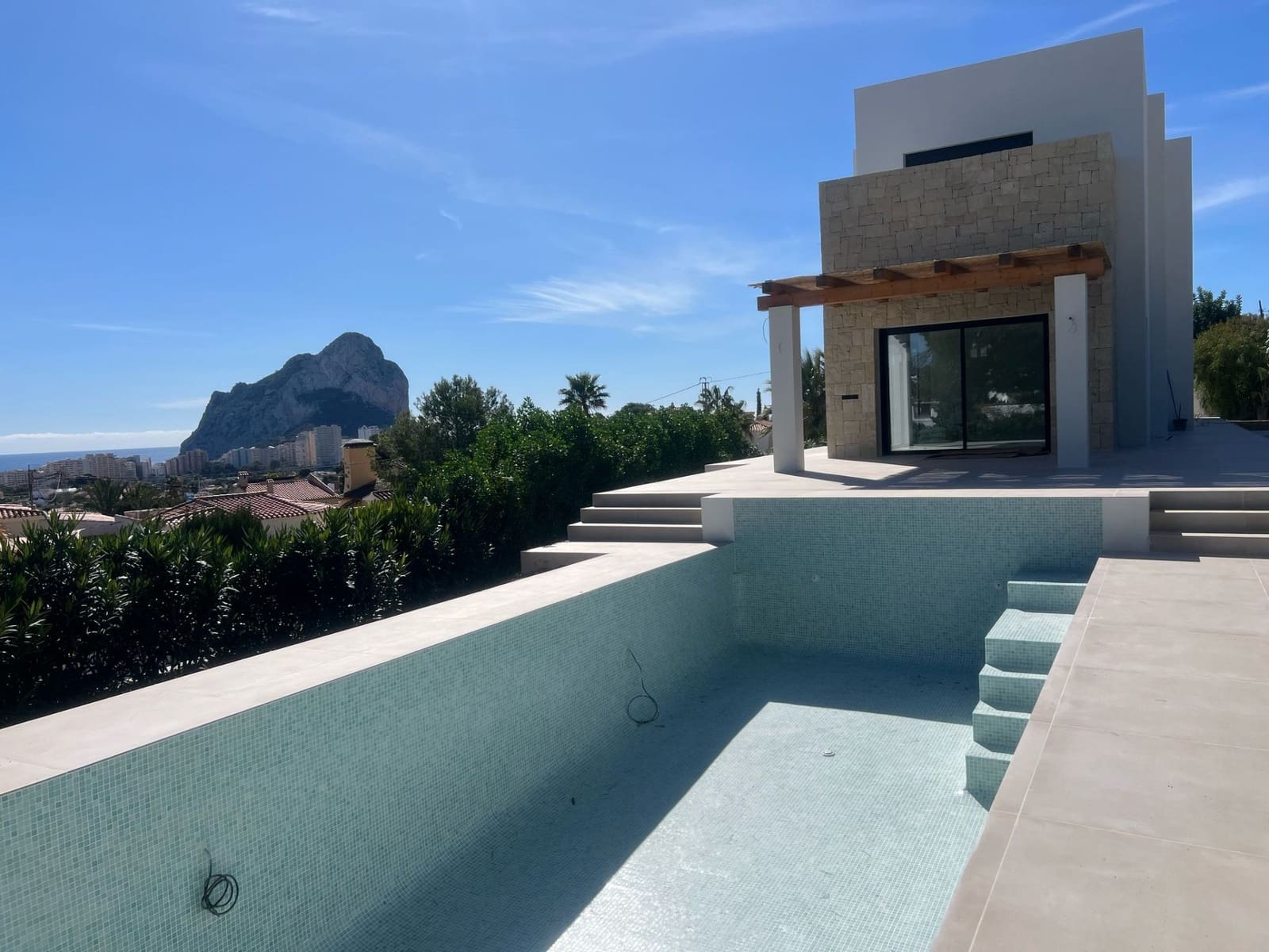 Chalet de 4 habitaciones en Calpe / Calp en venta con piscina garaje - 1.575.000 € (Ref: 8840673)