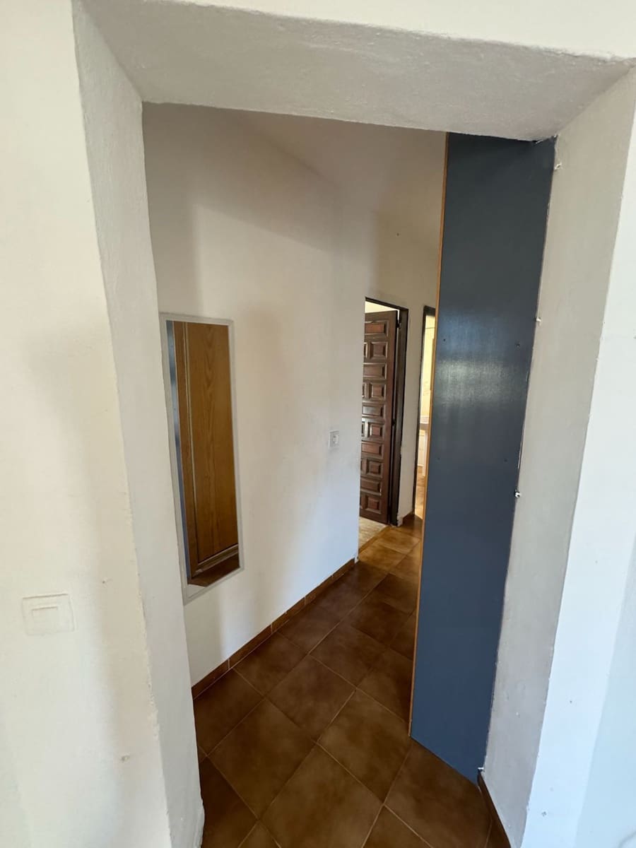 6 bedroom Villa for sale in Calpe / Calp with pool garage - € 450,000 (Ref: 8985408)