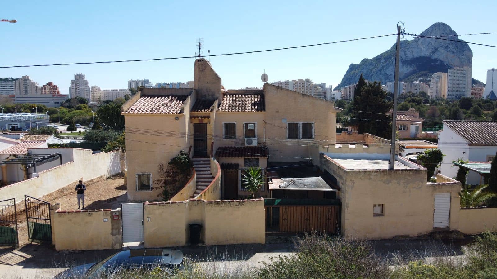 6 bedroom Villa for sale in Calpe / Calp with pool garage - € 450,000 (Ref: 8985408)