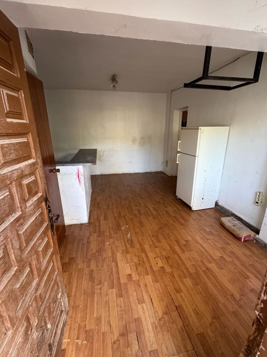 6 bedroom Villa for sale in Calpe / Calp with pool garage - € 450,000 (Ref: 8985408)