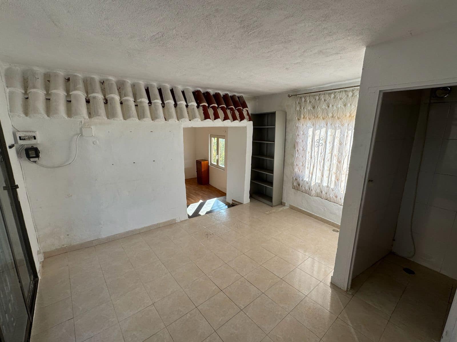 6 bedroom Villa for sale in Calpe / Calp with pool garage - € 450,000 (Ref: 8985408)