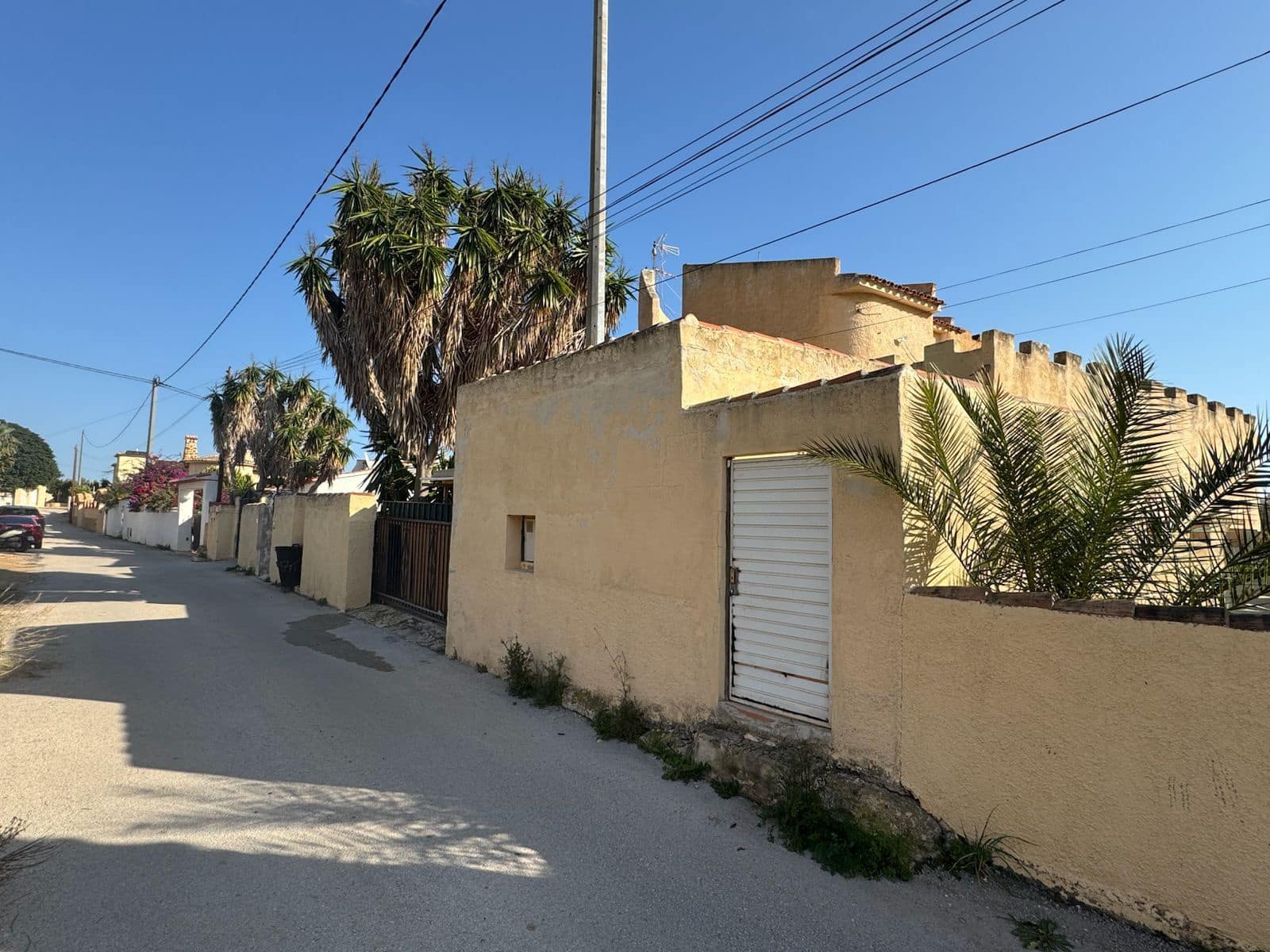 6 bedroom Villa for sale in Calpe / Calp with pool garage - € 450,000 (Ref: 8985408)