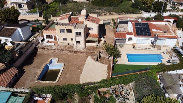 6 bedroom Villa for sale in Calpe / Calp with pool garage - € 450,000 (Ref: 8985408)