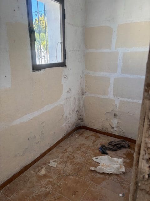 6 soverom Villa til salgs i Calpe / Calp med svømmebasseng garasje - € 450 000 (Ref: 8985408)