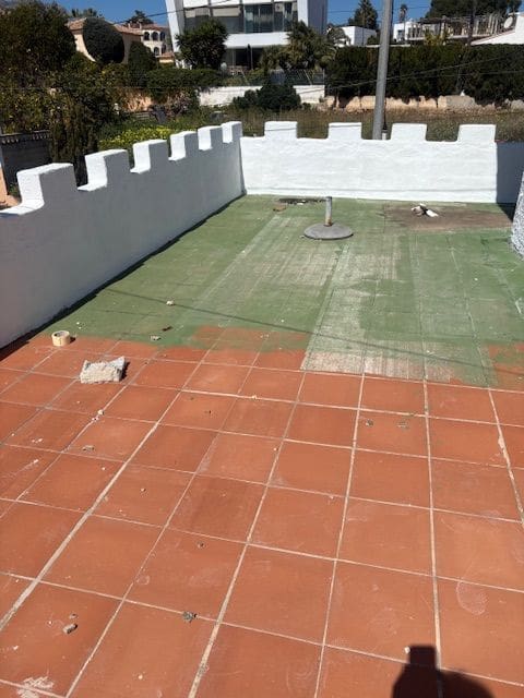 6 soverom Villa til salgs i Calpe / Calp med svømmebasseng garasje - € 450 000 (Ref: 8985408)