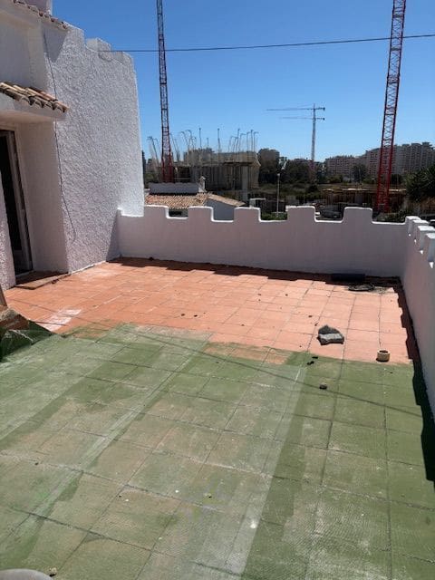 6 soverom Villa til salgs i Calpe / Calp med svømmebasseng garasje - € 450 000 (Ref: 8985408)