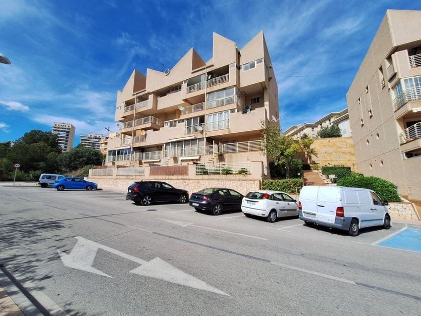 2 bedroom Apartment for sale in Calpe / Calp with pool - € 235,000 (Ref: 8987999)