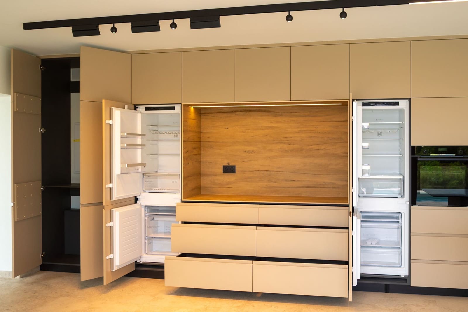 4 bedroom Villa for sale in Calpe / Calp with pool garage - € 1,370,000 (Ref: 9129447)