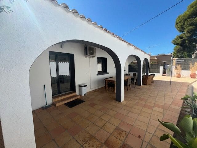 5 chambre Villa/Maison à vendre à Calpe / Calp avec garage - 749 000 € (Ref: 9209042)