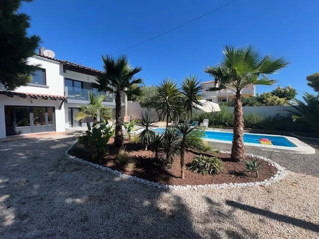 5 chambre Villa/Maison à vendre à Calpe / Calp avec garage - 749 000 € (Ref: 9209042)