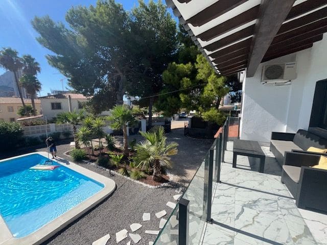 5 chambre Villa/Maison à vendre à Calpe / Calp avec garage - 749 000 € (Ref: 9209042)